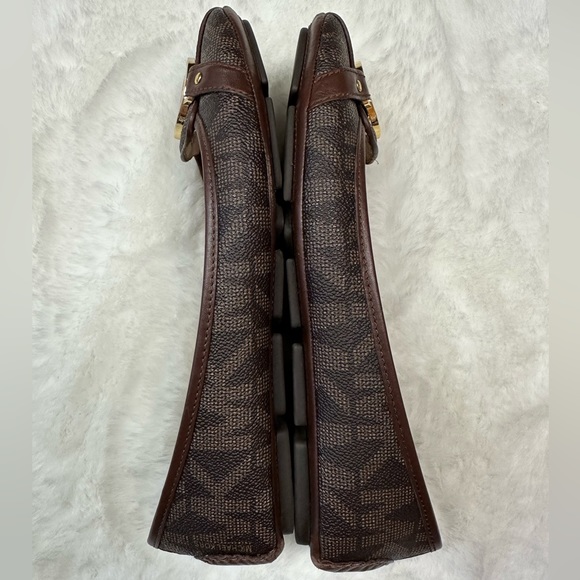 Michael Kors Flat Ballet Shoes Brown leather Gold
Hardware Comfy MK Logo Canvas - Picture 6 of 13